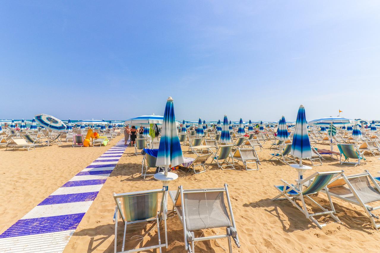 Hotel Jesulum Lido di Jesolo Exteriör bild