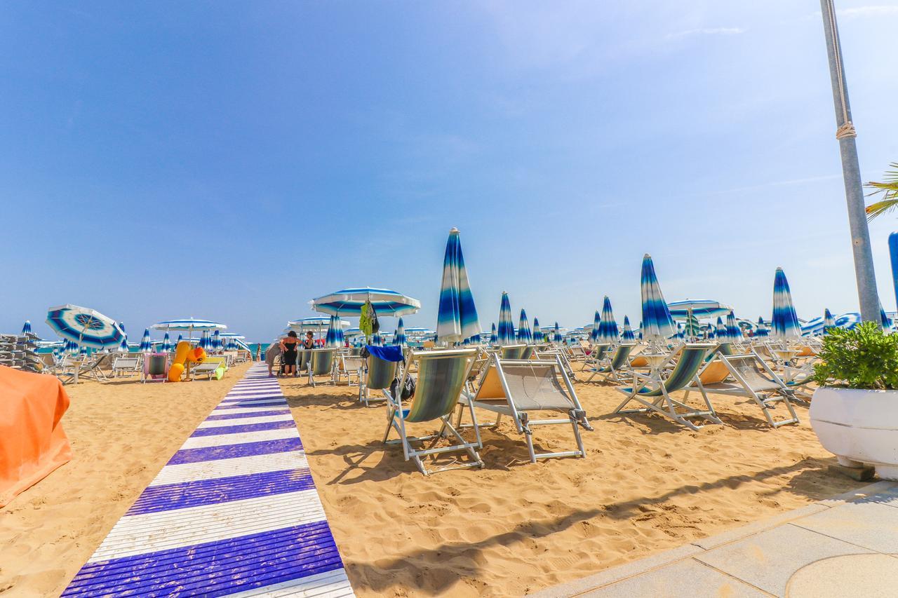 Hotel Jesulum Lido di Jesolo Exteriör bild